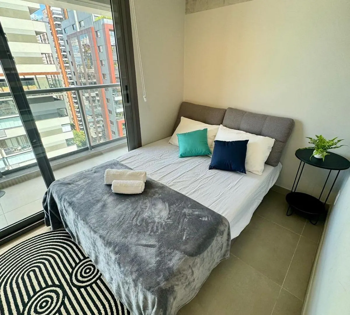 Oscar Freire - 2 Dorm-Completo 48Mt Apartamento São Paulo 0*,